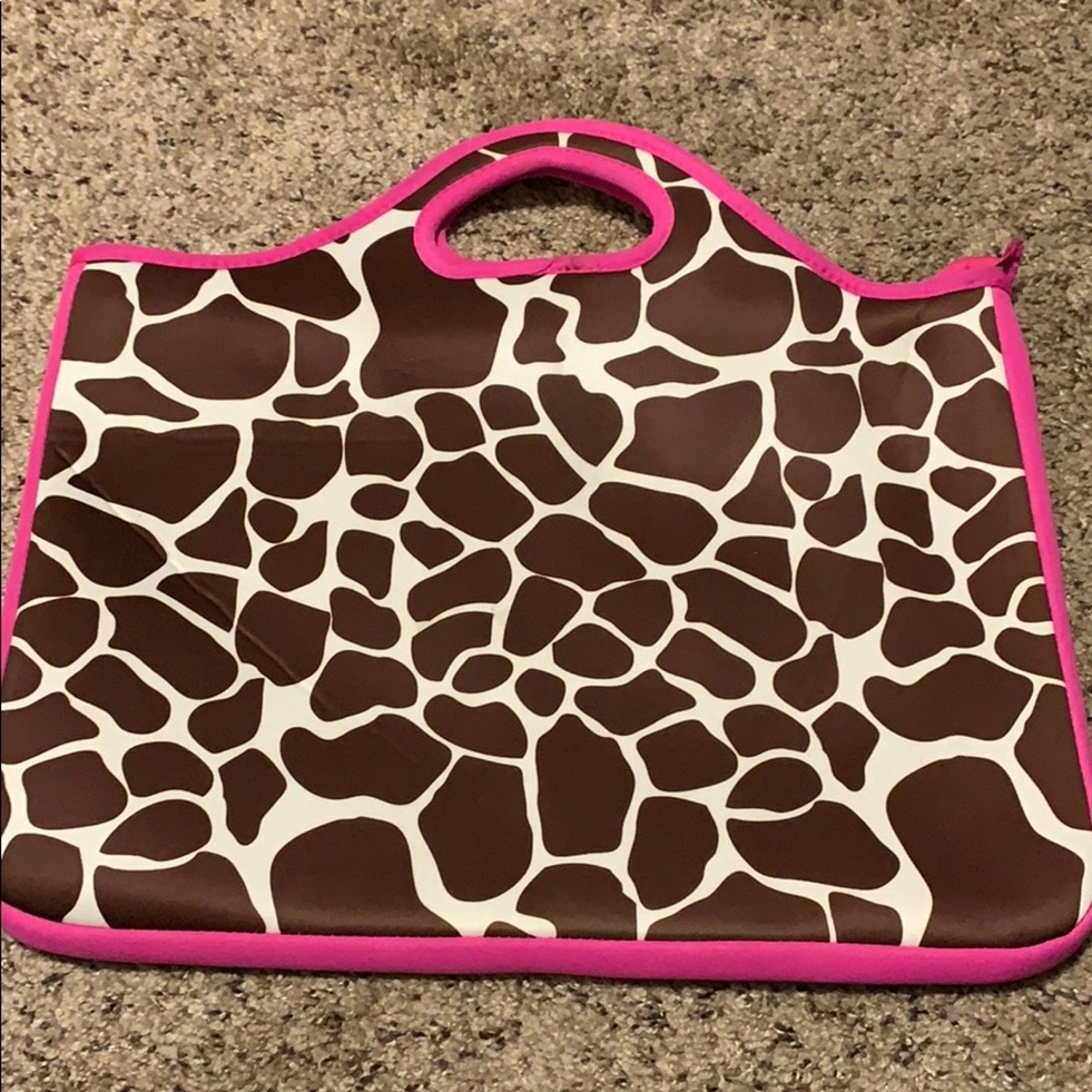 Laptop carry case